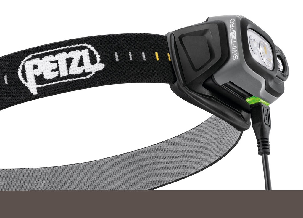 Petzl Swift RL PRO Headlamp 900 Lumens - Black
